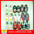 Ningbo June Wholesale hot red and black cow leather embroidered beautiful baby shoes